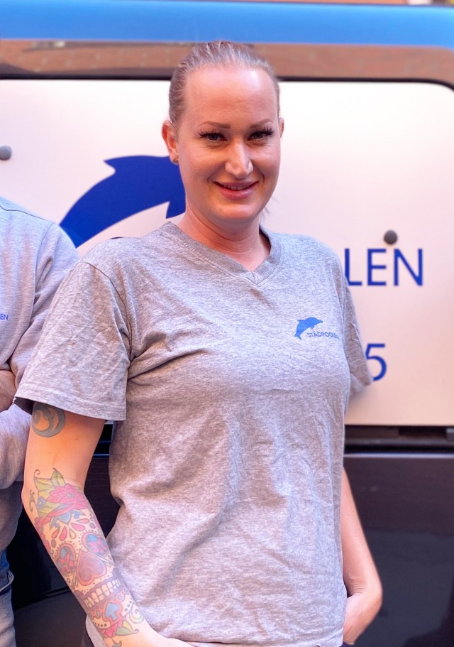 Vår skojsamma Michaela arbetar på vår specialavdelning och är väldigt social och tillmötesgående i sitt arbete hos kunderna.